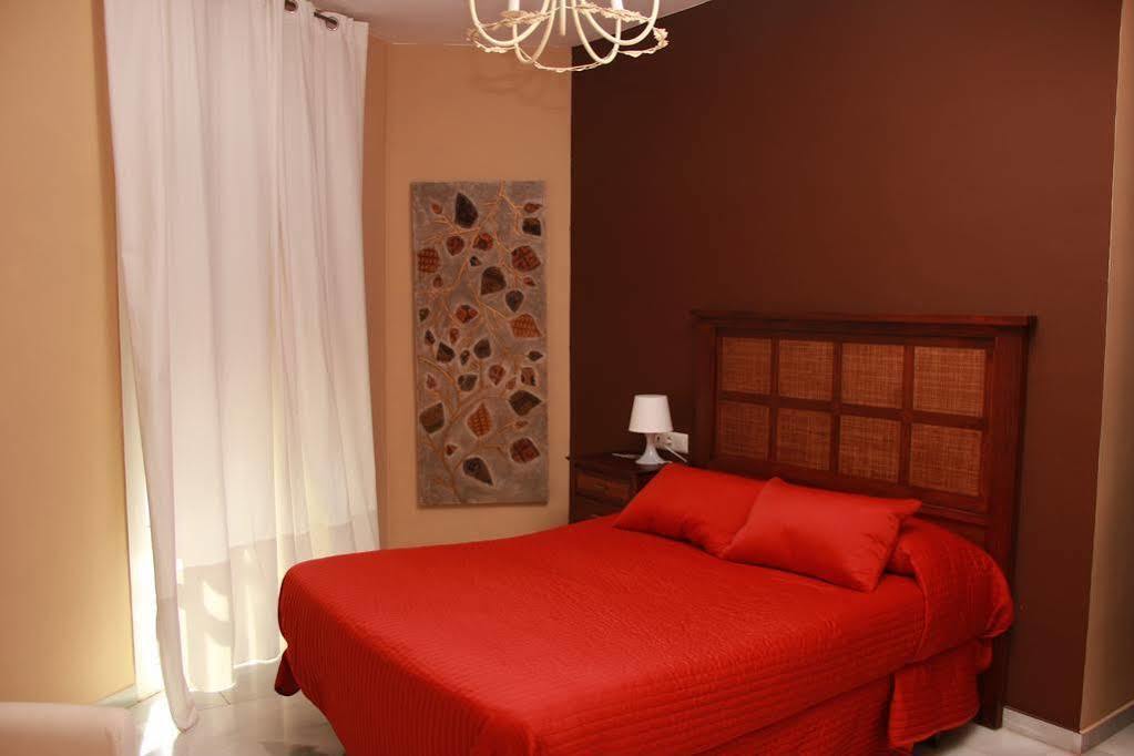 Hostal Tilos - Malaga — Photos 1